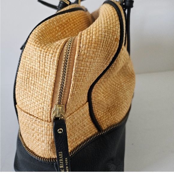 ISAAC MIZRAHI - Beautiful Straw And Leathet bag. - Picture 4 of 15